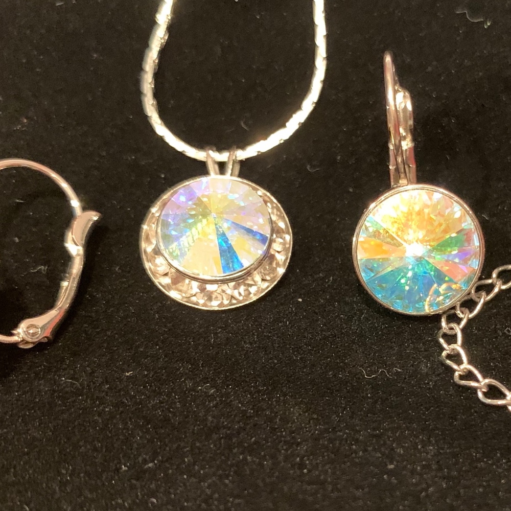 Silver glitter necklace and earrings